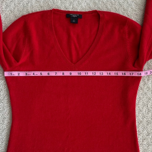 Ann Taylor Women's Cashmere V-Neck Sweater Red Med Cozy Soft Winter Holidays - Picture 8 of 8